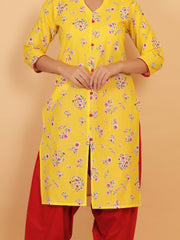 Women Yellow Floral Printed Cotton Kurta with One Side Pocket